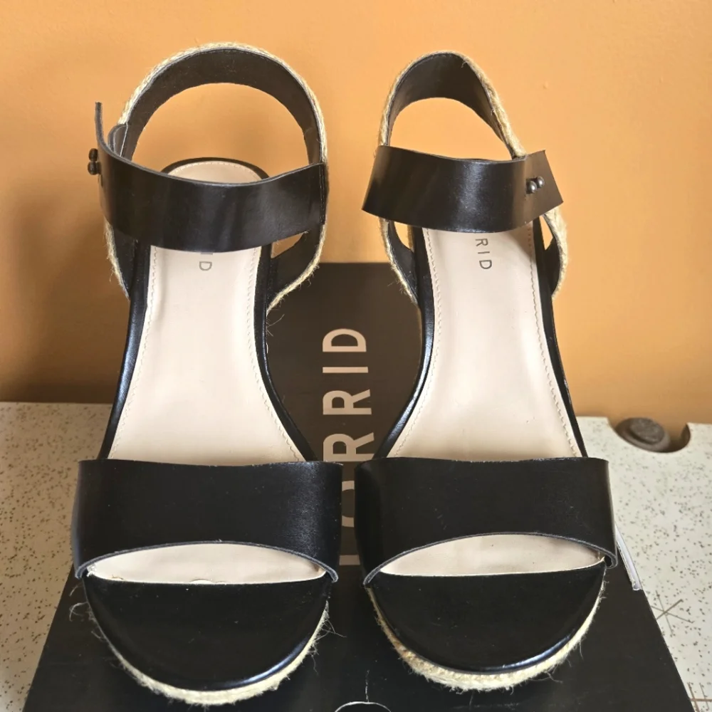 torrid these wedges